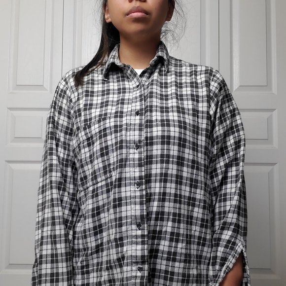Oversized Black and White Flannel - Picture 3 of 6